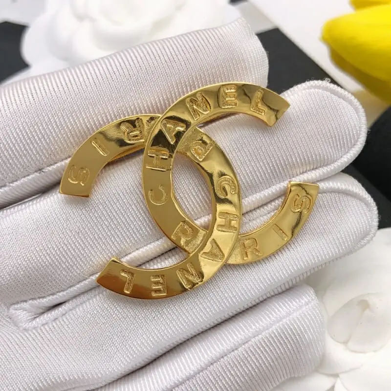 chanel brooches pour femme s_12052374